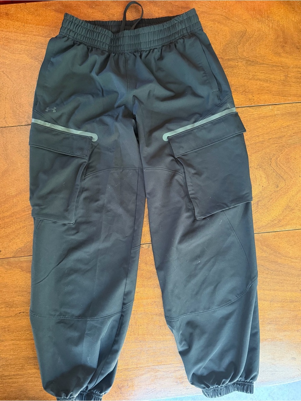 Under Armour Black Cargo Jogger Pants Size Small Utility Athletic Pants